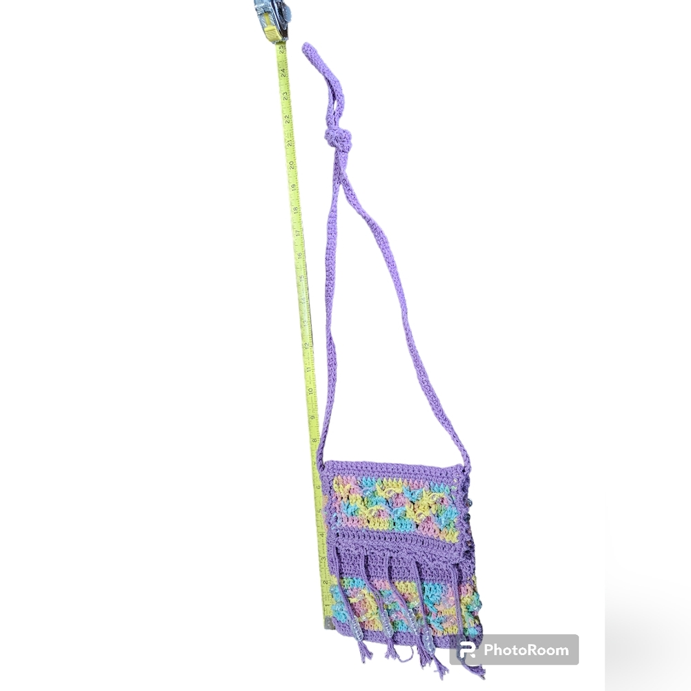 Hand and Heart Crocheted crossbody beaded bag, purple. - Picture 8 of 9